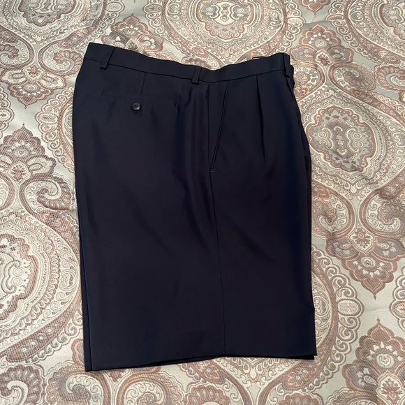 Navy men’s golf shorts - Picture 2 of 8